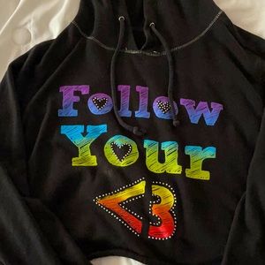 “Follow your heart” cropped sweater. Size 2XG (19)